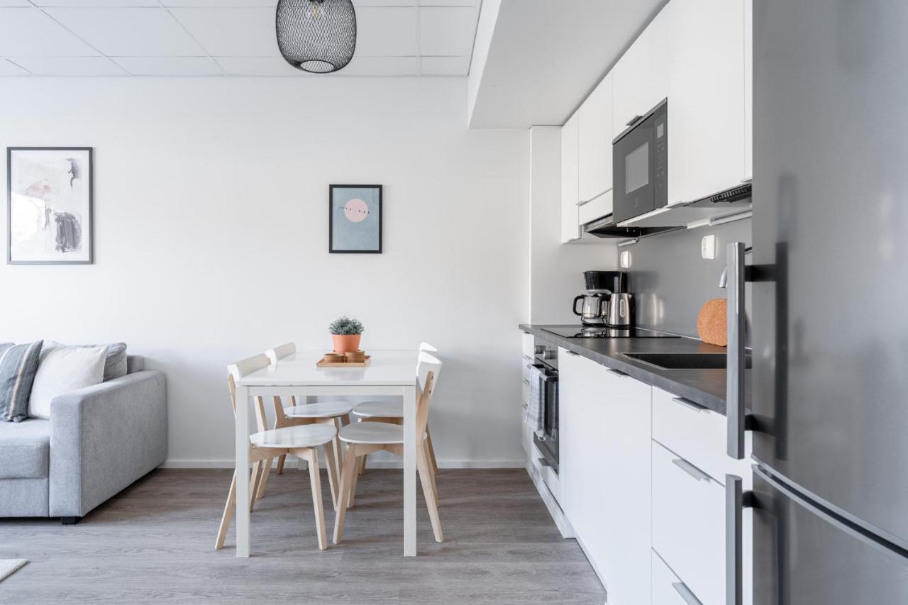 Modern 2Br Apartment With Balcony & Central Location - Hosted By 2Ndhomes Τάμπερε Εξωτερικό φωτογραφία